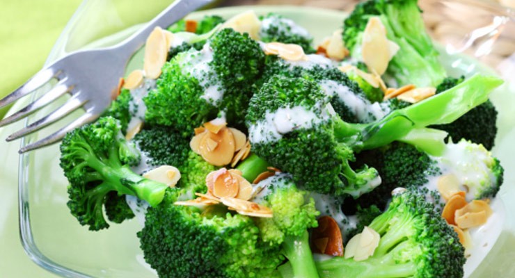 0006_149708601 lemony broccoli with almonds