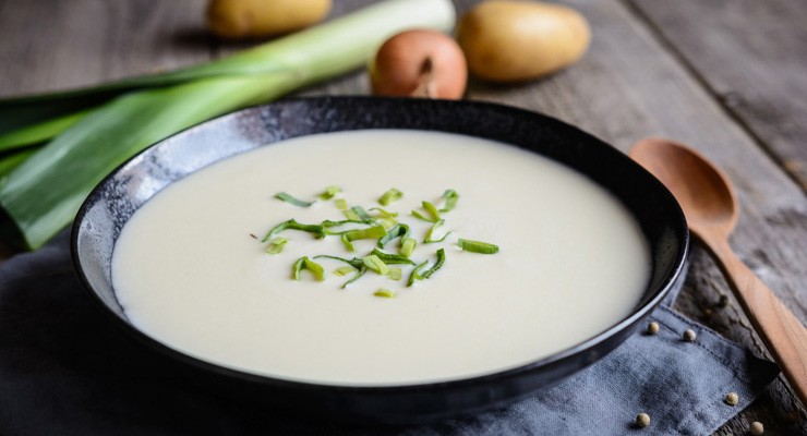 bowl of potato leek soup